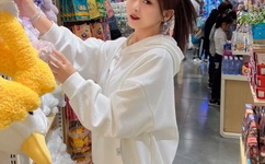 两个奶头被吃得又翘又痛